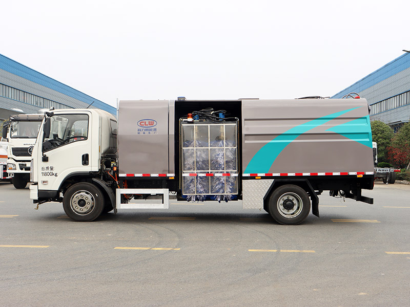 5方比亞迪T7BE純電動(dòng)護(hù)欄清洗車CL5120GQXBEV